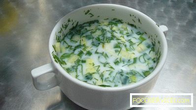 Okroshka con apio - sopa fría picante